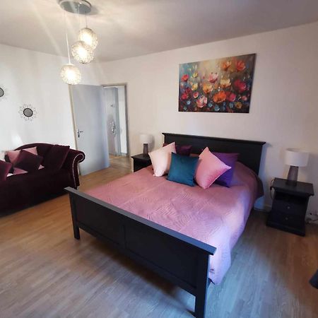 Bel Appartement De 1 A 7 Personnes Ambert Exterior foto